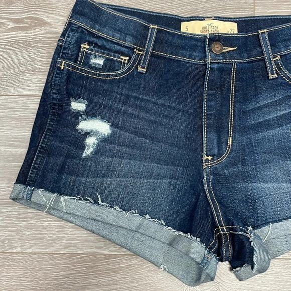 NWOT Hollister High Rise Short Short Ripped Dark Wash Denim 2” Inseam Size 5 - Picture 4 of 15